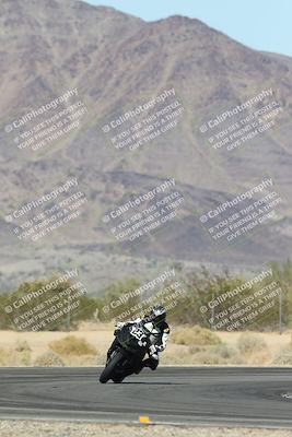 media/Oct-30-2025-Racers Edge (Thu) [[dabbdaf680]]/3-B Group/Session 5 (Turn 6)/